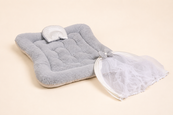 Flat Bed, plush fur, handcrafted in Kerala – front view
