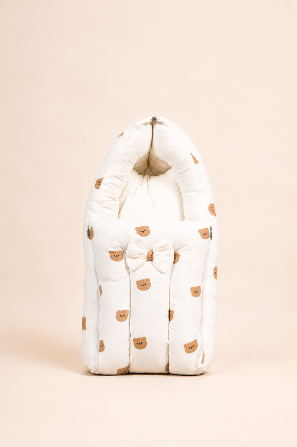 Holder with mini bow, muslin, handcrafted in Kerala – front view
