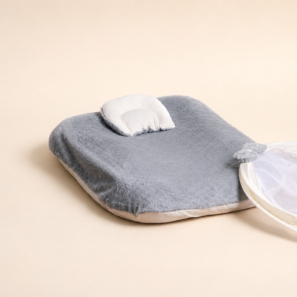 Newborn Bed – Fur, plush grey fur texture