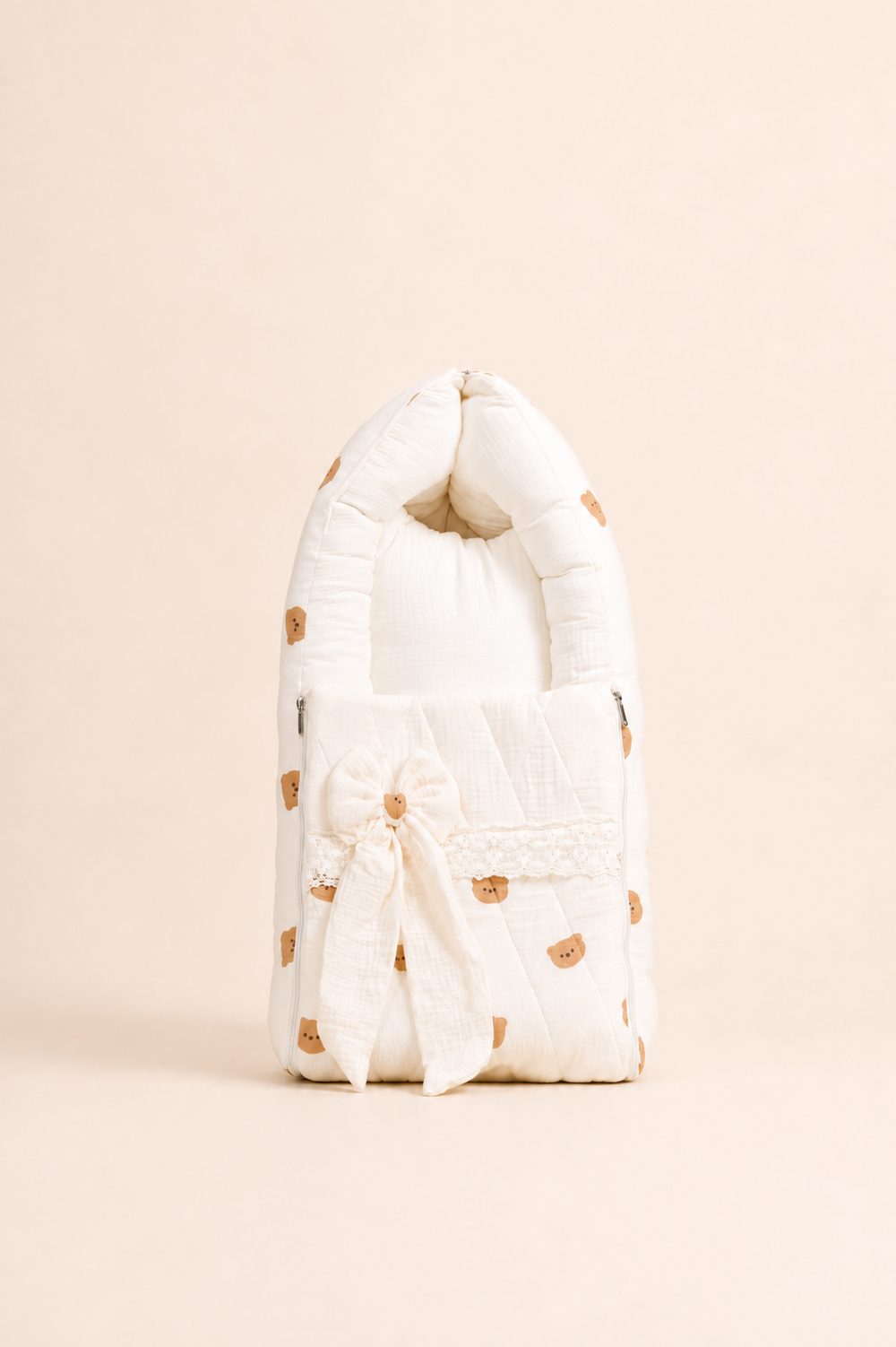 Holder with ribbon bow, muslin, handcrafted in Kerala – front view
