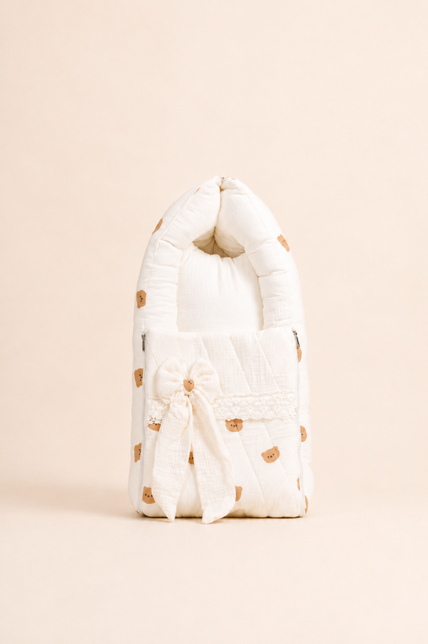 Holder with ribbon bow, muslin, handcrafted in Kerala – front view